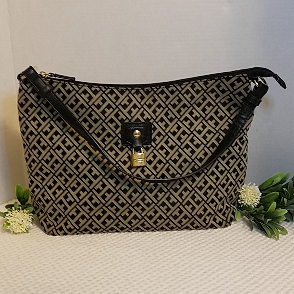 Tommy Hilfiger bag